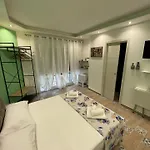 Red Moon Bed and breakfast