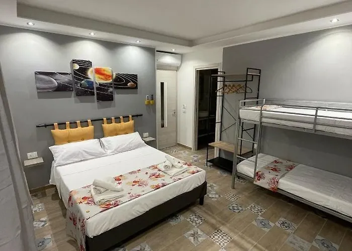 Red Moon فندق مبيت وإفطار 3*