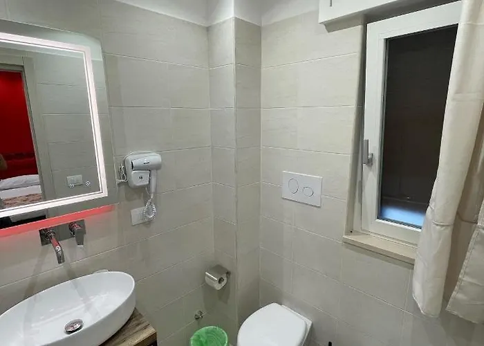 فندق مبيت وإفطار Red Moon مارغريتا دي سافويا